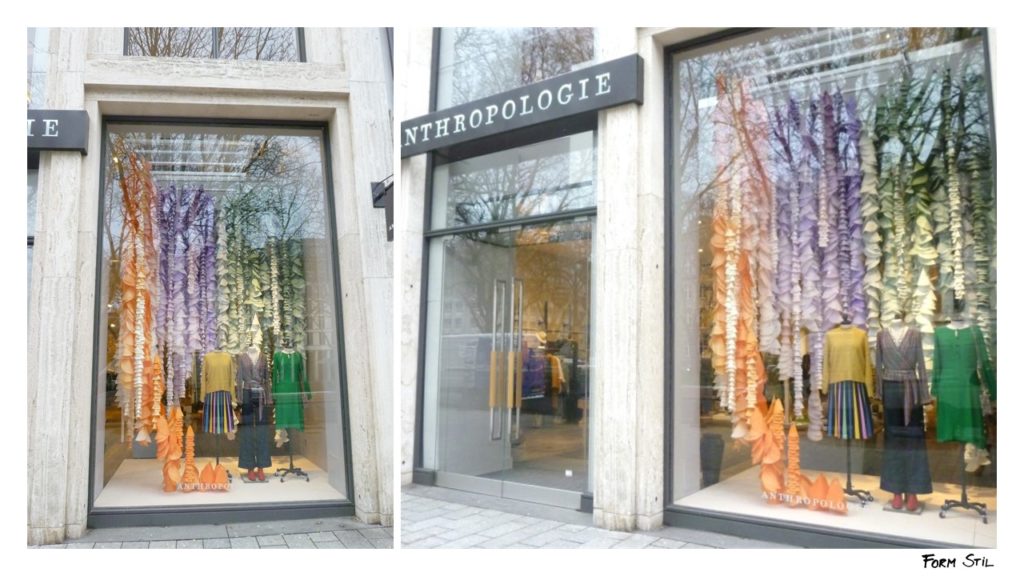 Schaufenster-Deko Deko-Kunst im Frühling Düsseldorf Anthropologie